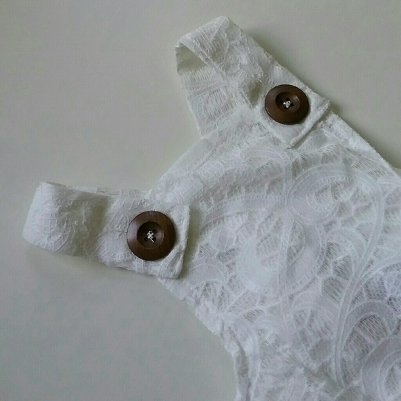 Sado | Darling White Lace Romper | 0-3 Months - Picture 7 of 9